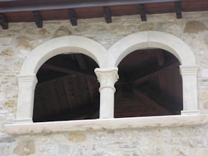 portale in pietra