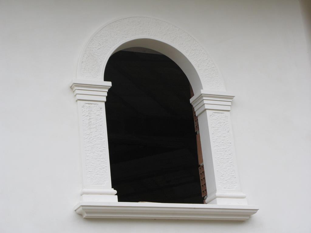 finestra in pietra